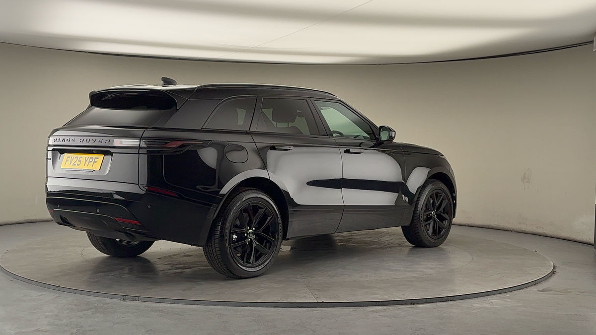 Land Rover Range Rover Velar Image 21