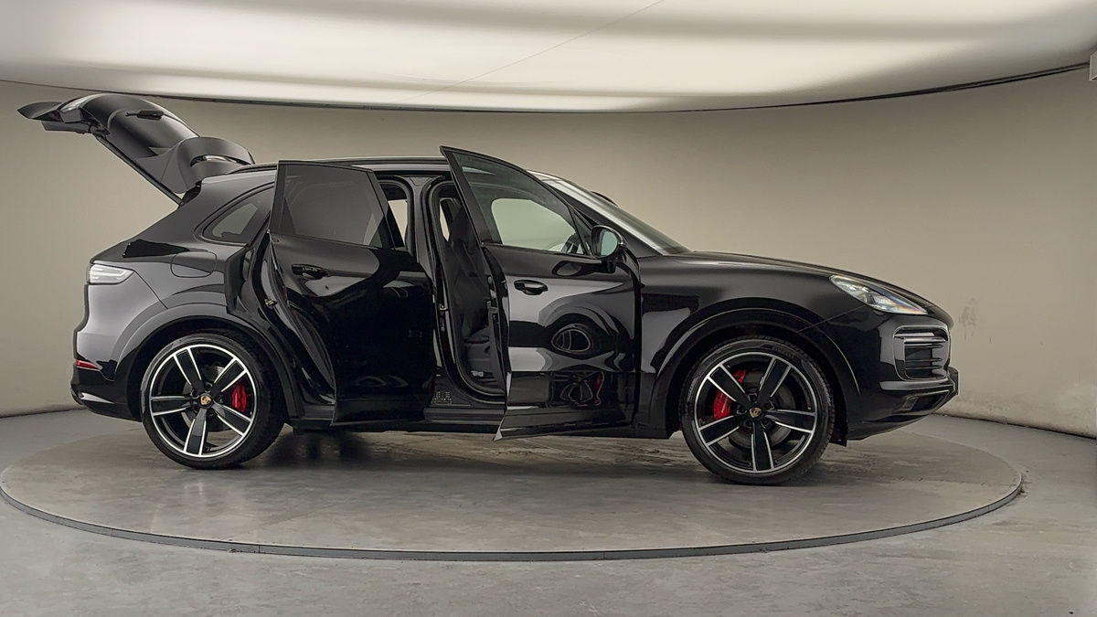 More views of Porsche Cayenne