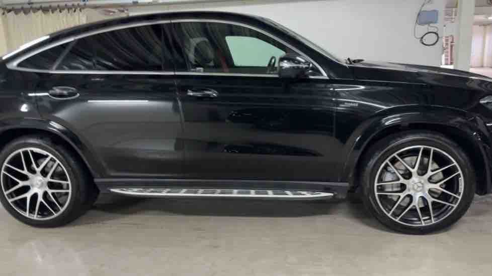 More views of Mercedes-Benz GLE