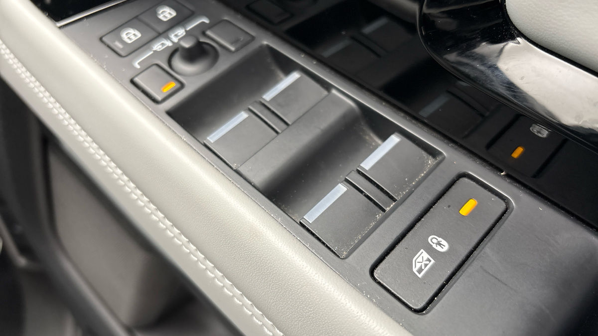 Land Rover Range Rover Evoque Image 25