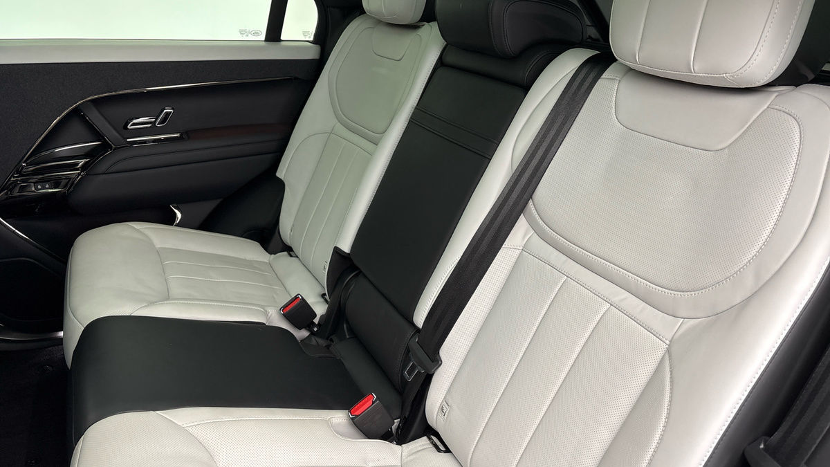 Land Rover Range Rover Sport Image 8