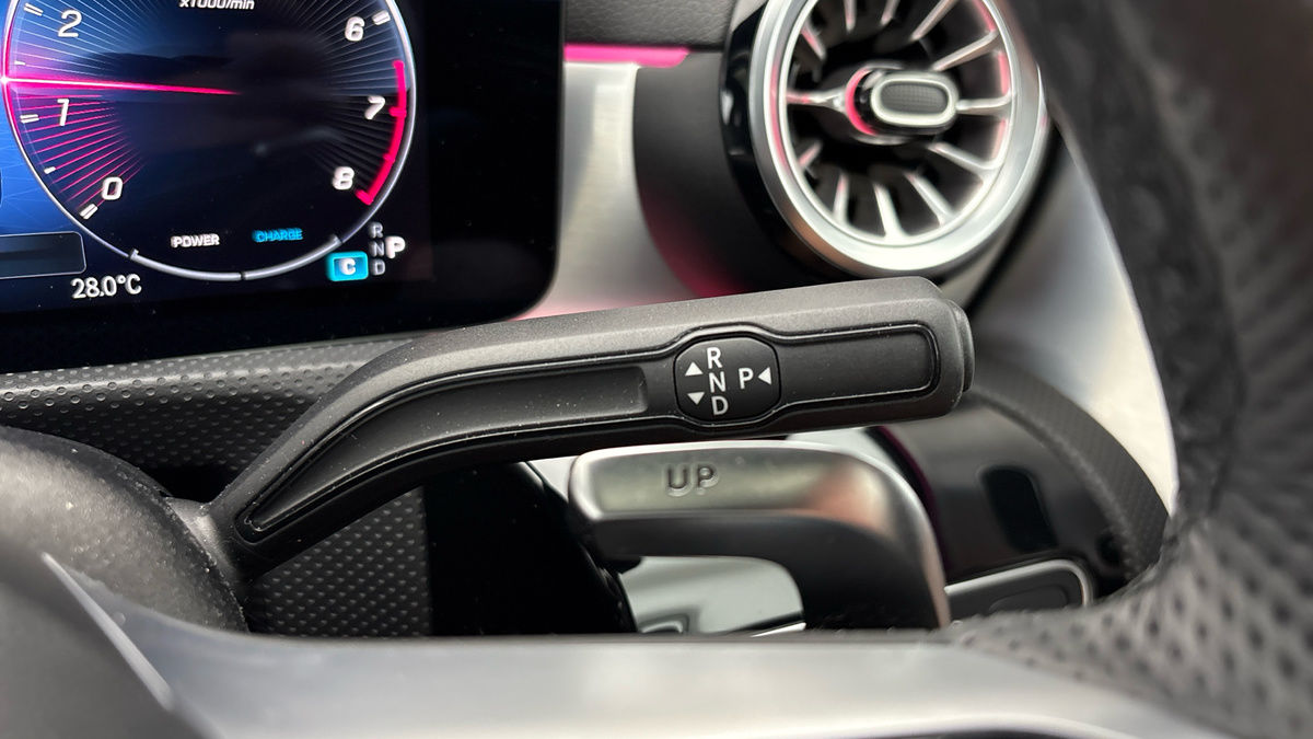 Mercedes-Benz CLA Image 32