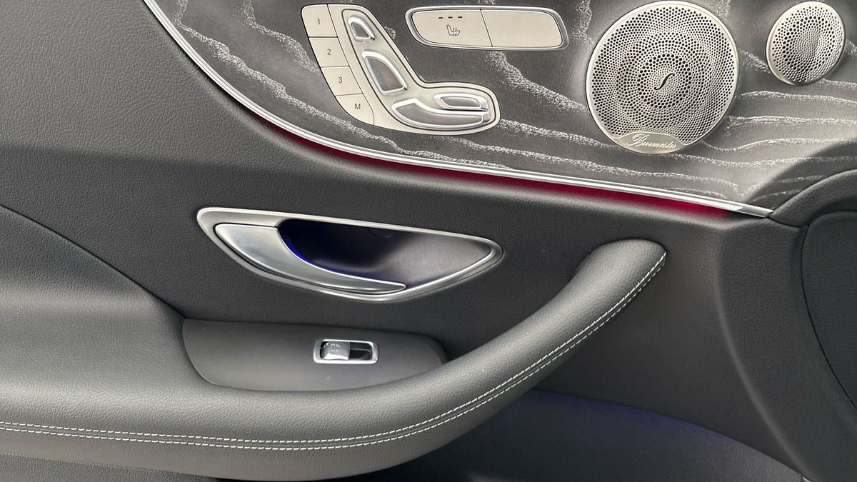 Mercedes-Benz E Class Image 19