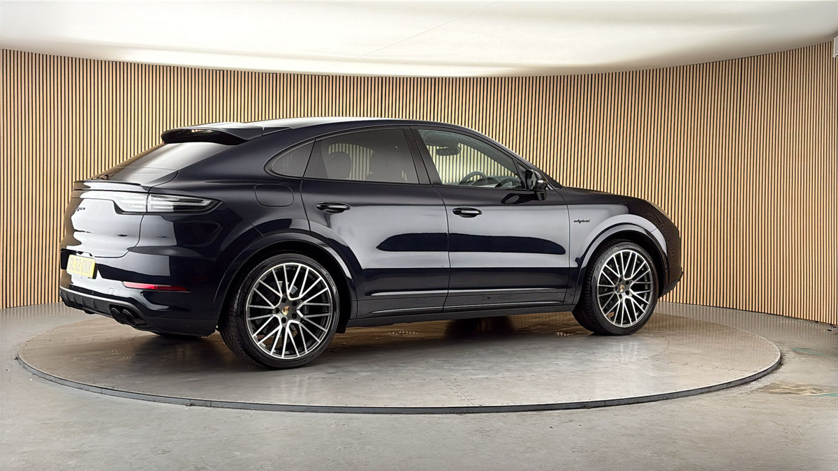 More views of Porsche Cayenne