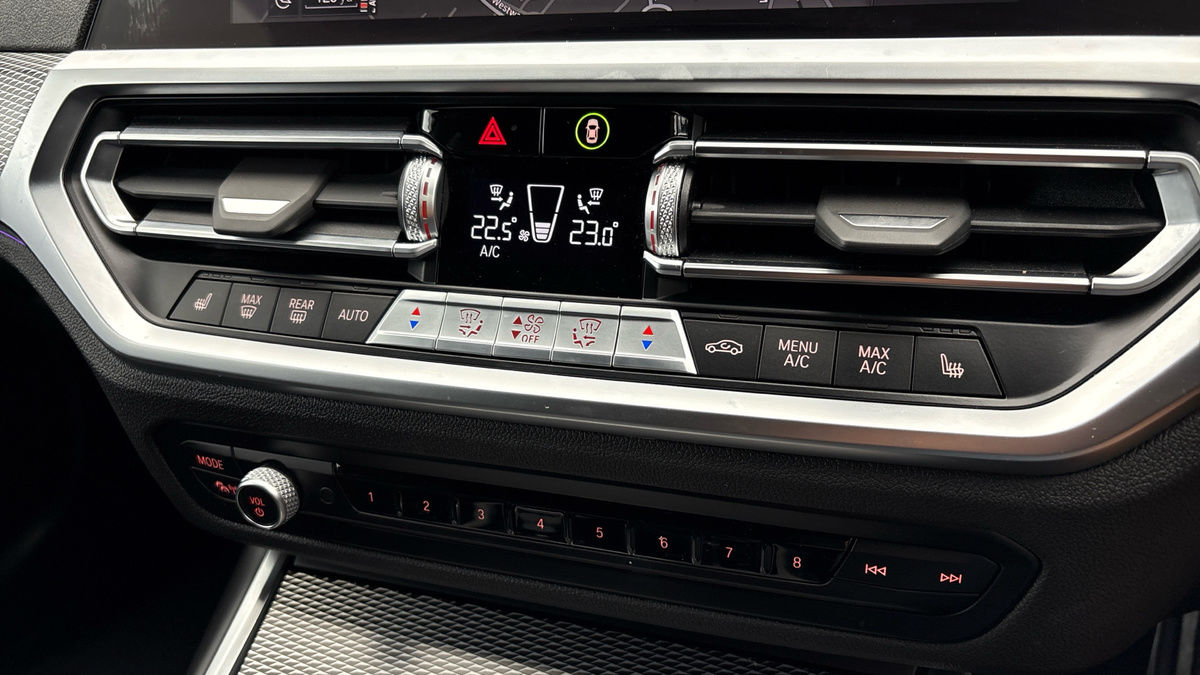 BMW 3 Series Image 6