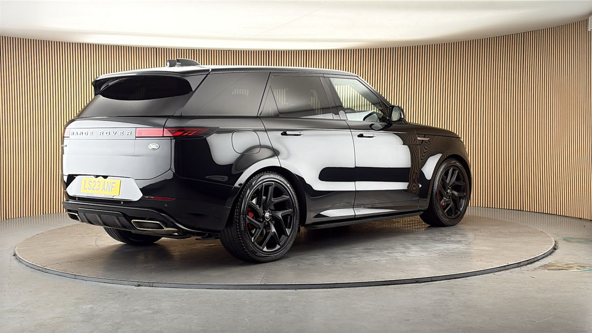 Land Rover Range Rover Sport Image 21