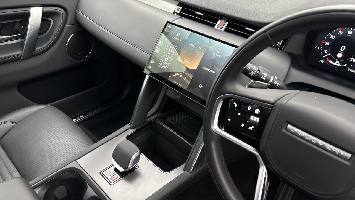 Land Rover Discovery Sport Image 18