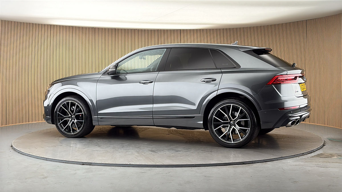 More views of Audi SQ8