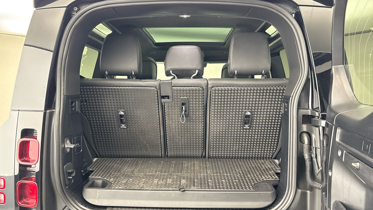 Land Rover Defender 90 Urban Image 11