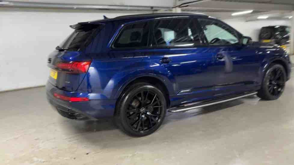 More views of Audi Q7