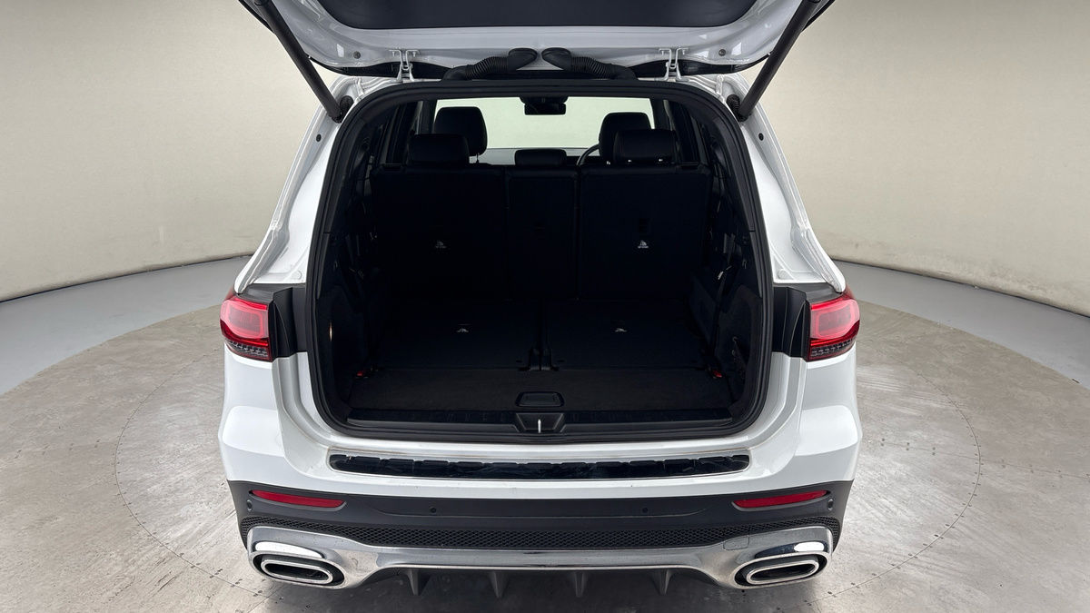 Mercedes-Benz GLB Image 11