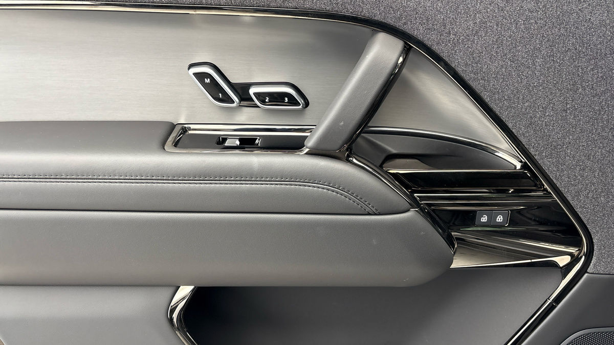 Land Rover Range Rover Sport Image 37