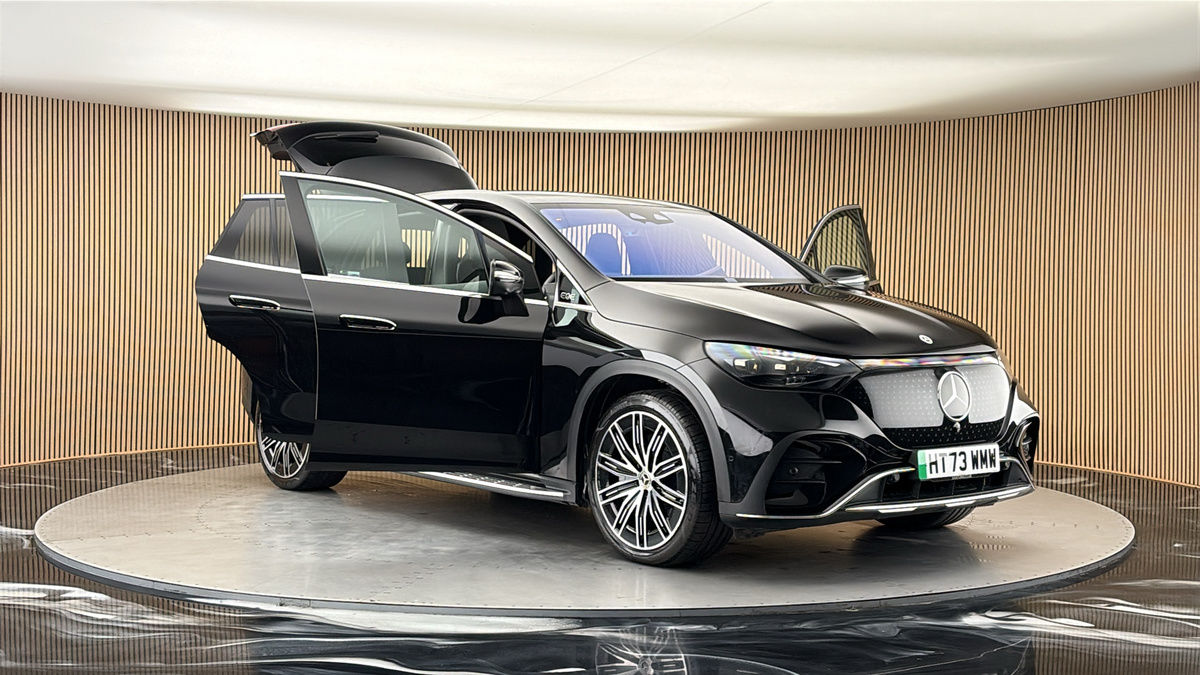 More views of Mercedes-Benz EQE