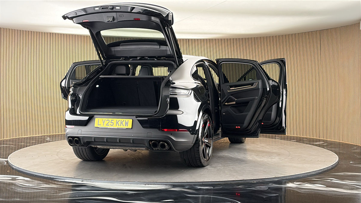 More views of Porsche Cayenne