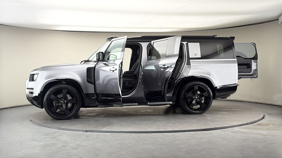 More views of Land Rover Defender 130