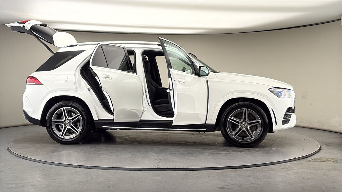 More views of Mercedes-Benz GLE