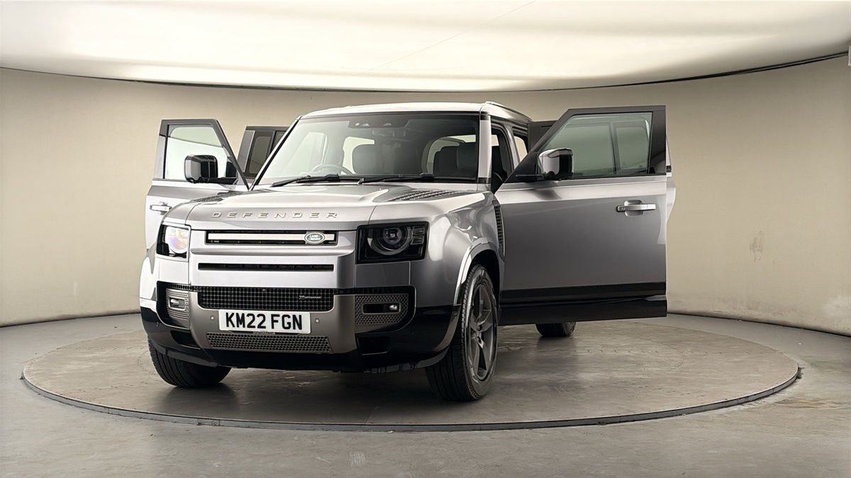 More views of Land Rover Defender 110