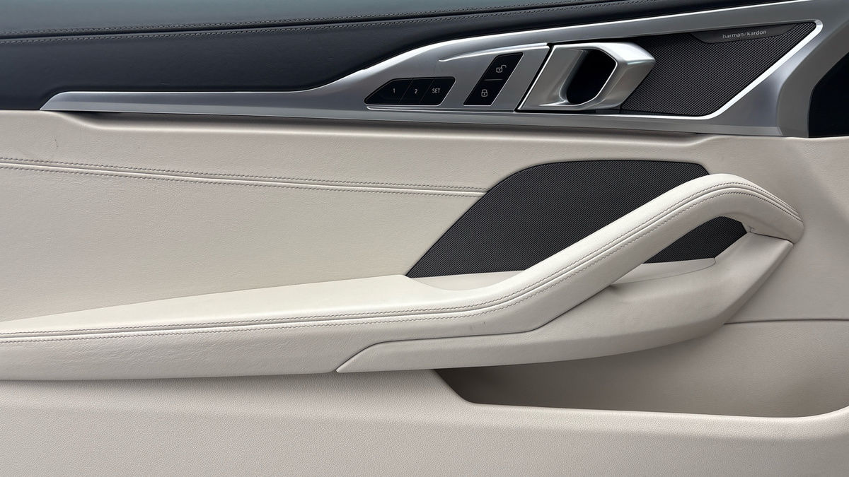 BMW 8 Series Image 19