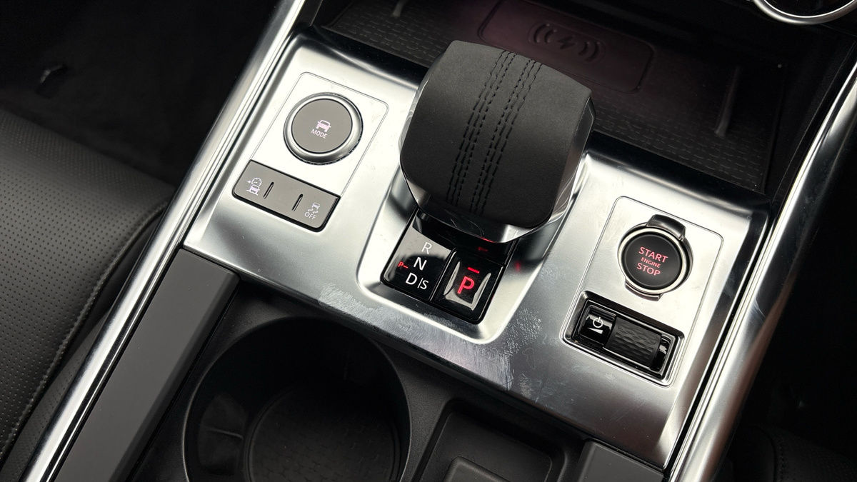 Jaguar XF Image 6