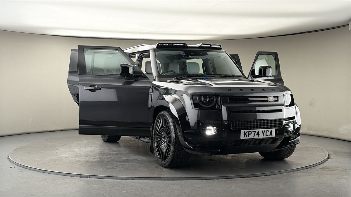 More views of Land Rover Defender 110