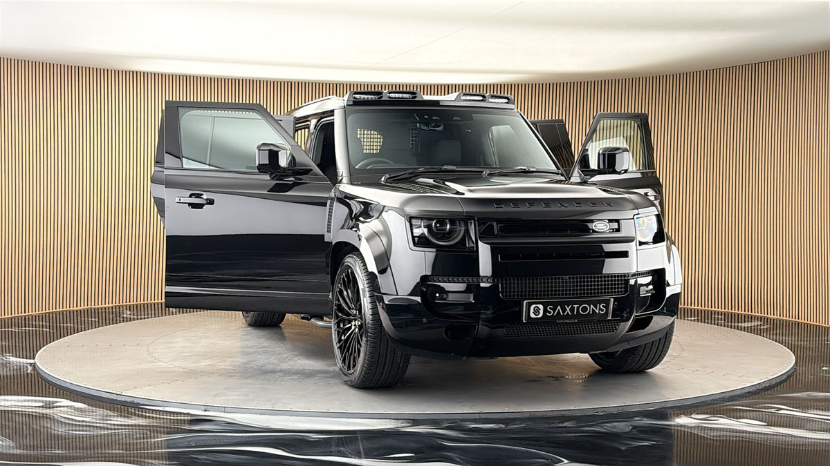 More views of Land Rover Defender 110