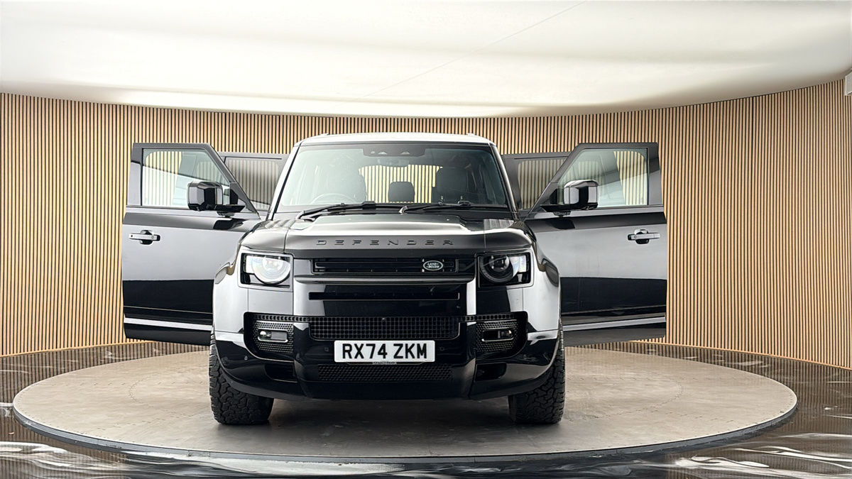 More views of Land Rover Defender 110