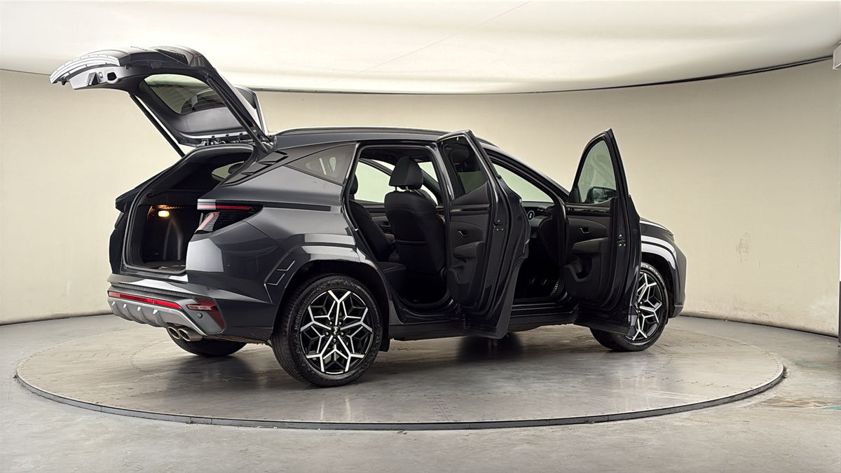 More views of Hyundai TUCSON