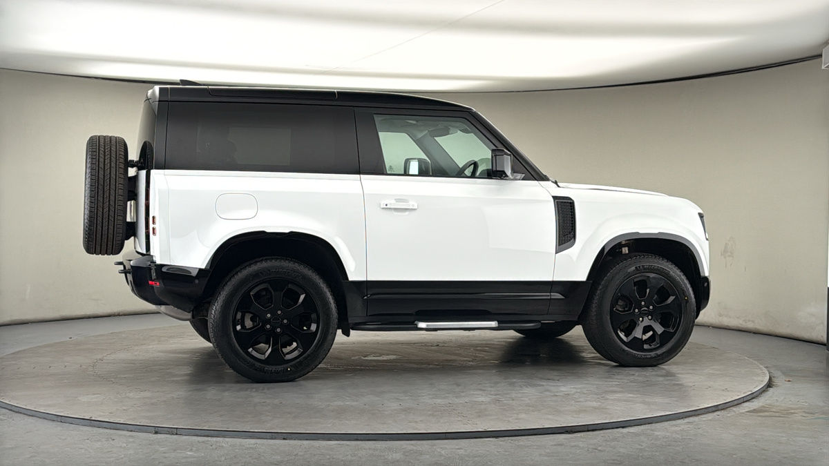 More views of Land Rover Defender 90