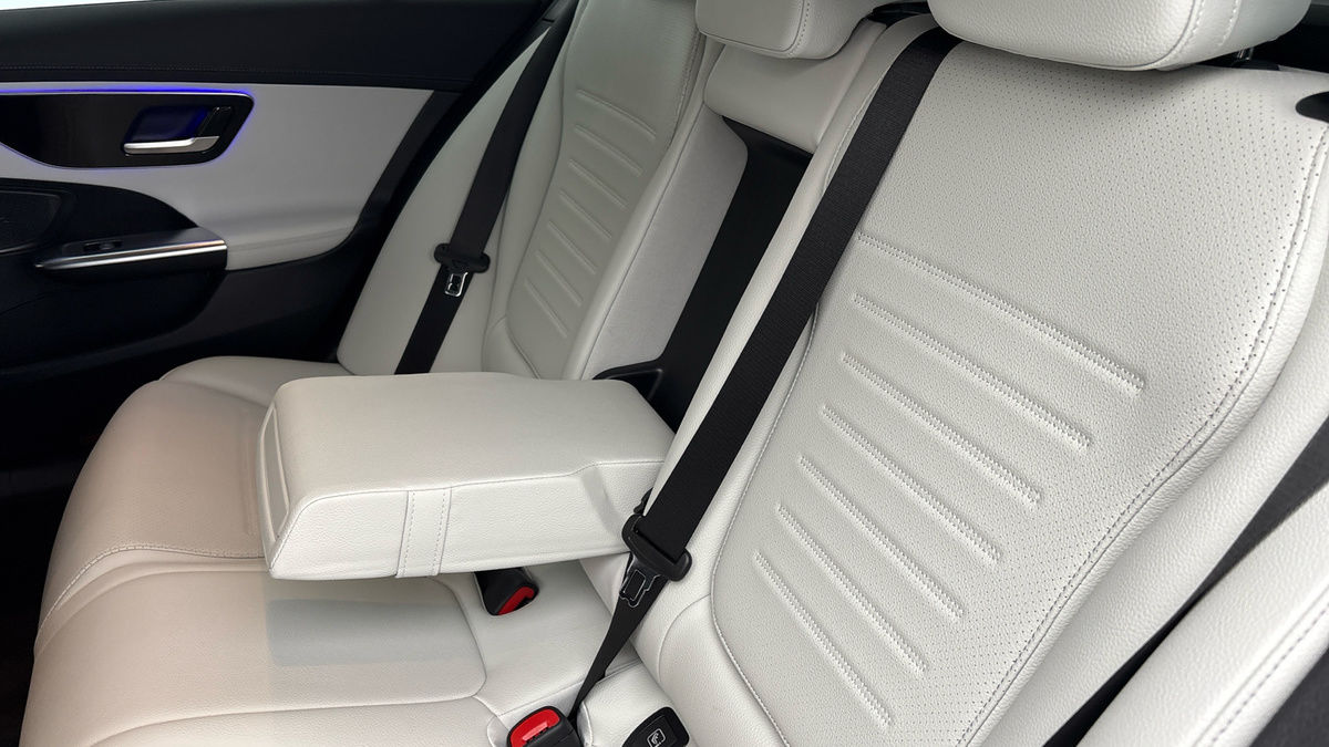 Mercedes-Benz C Class Image 9