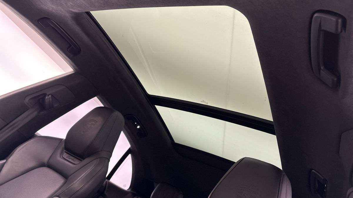 Porsche Macan Image 6