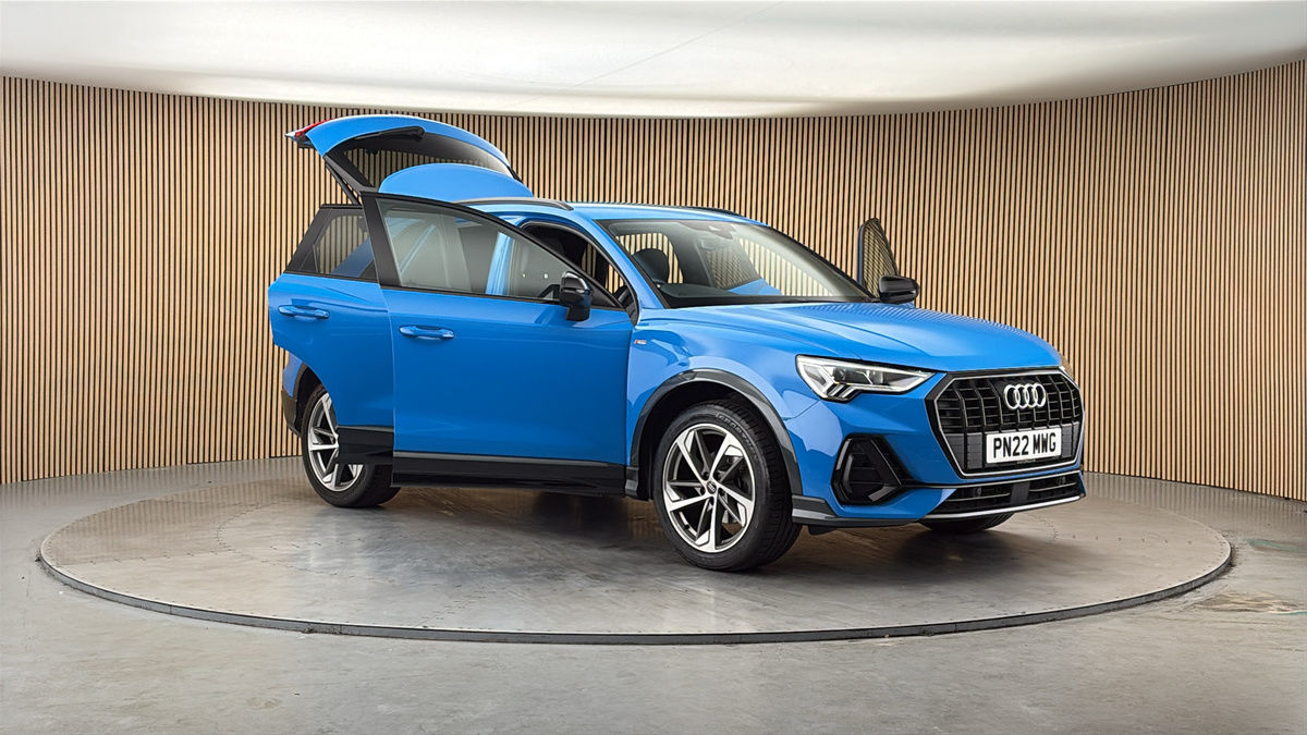 More views of Audi Q3