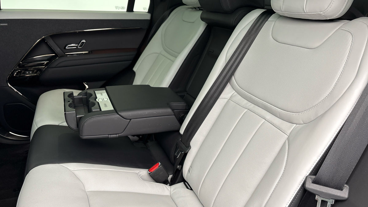 Land Rover Range Rover Sport Urban Image 9