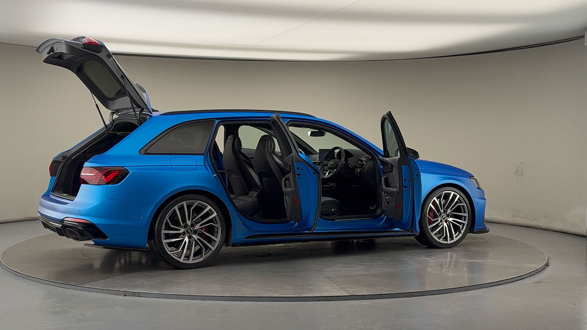 More views of Audi RS4 Avant