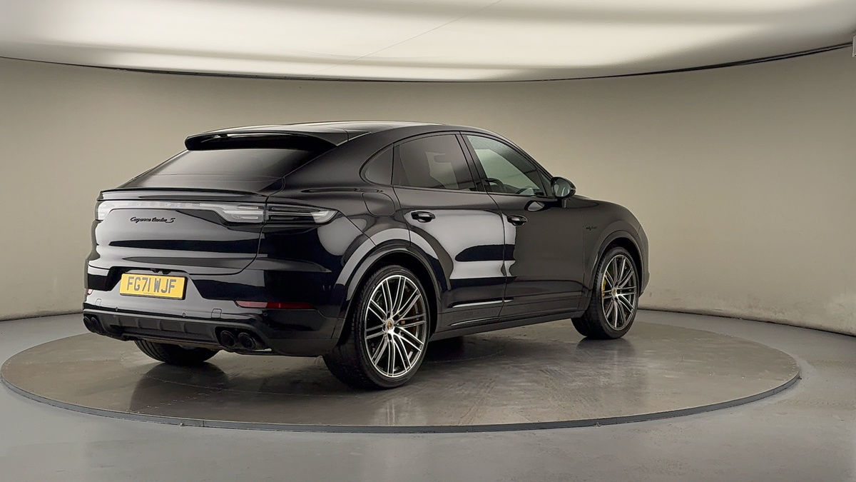More views of Porsche Cayenne