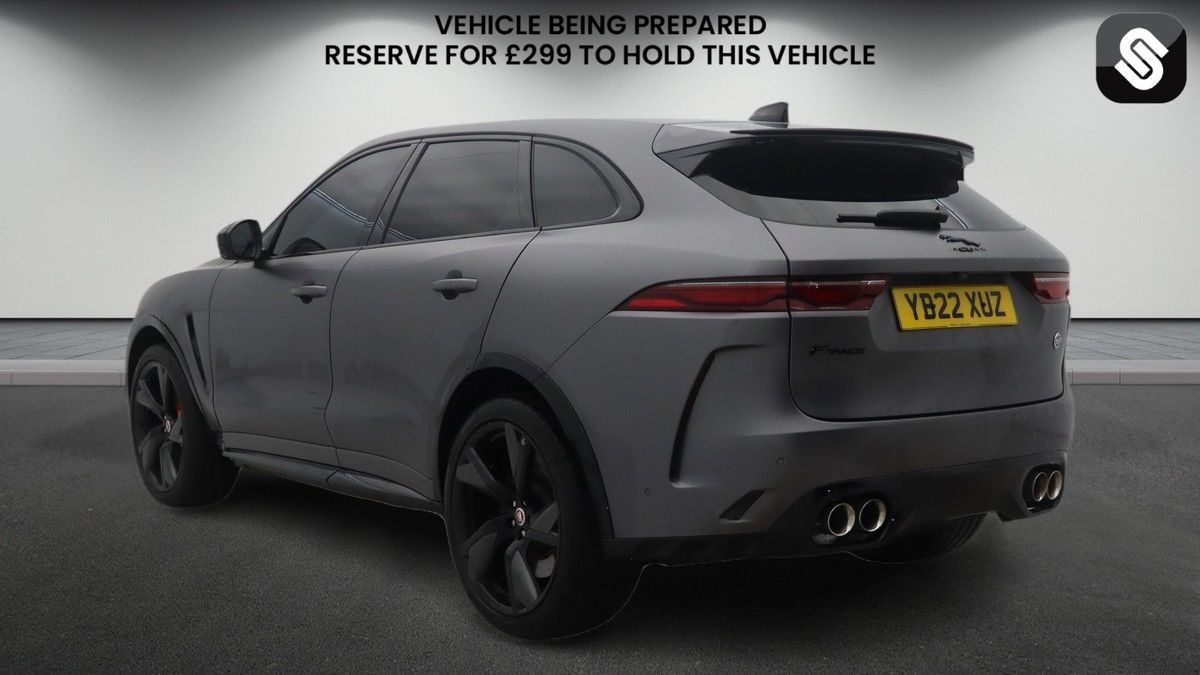Jaguar F-PACE Image 3