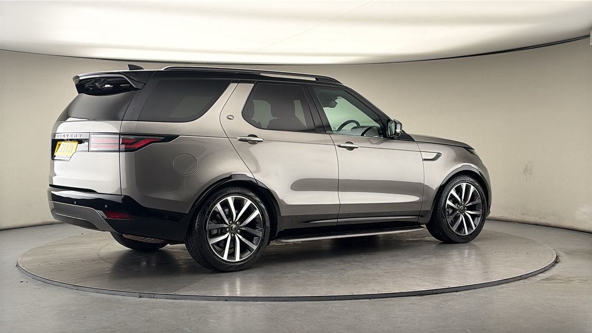 More views of Land Rover Discovery