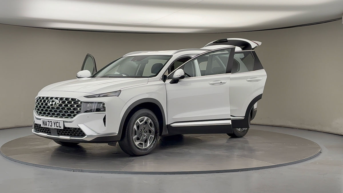 More views of Hyundai Santa Fe