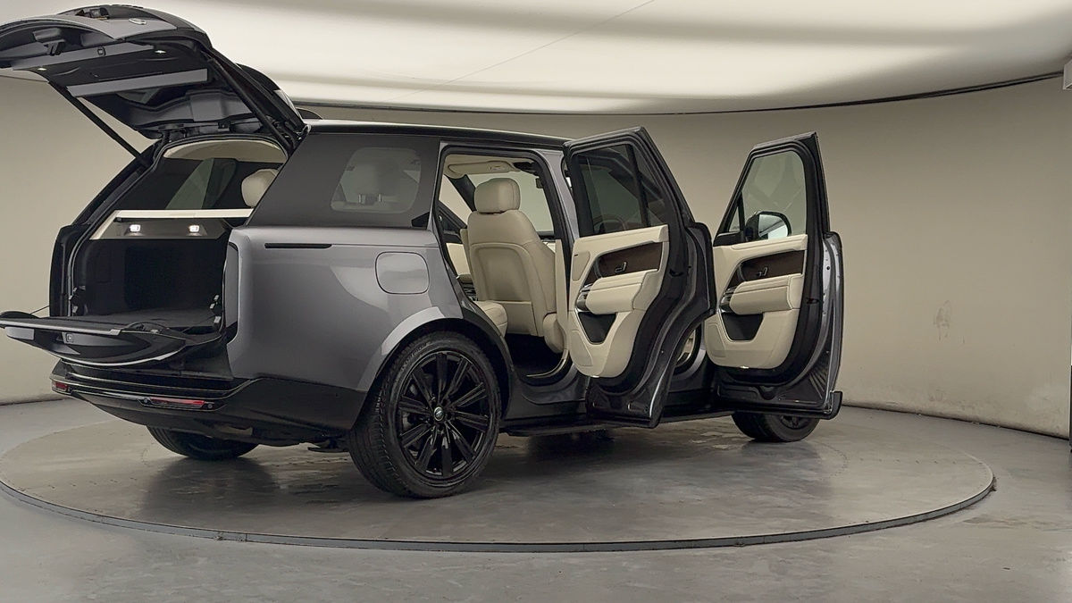 More views of Land Rover Range Rover