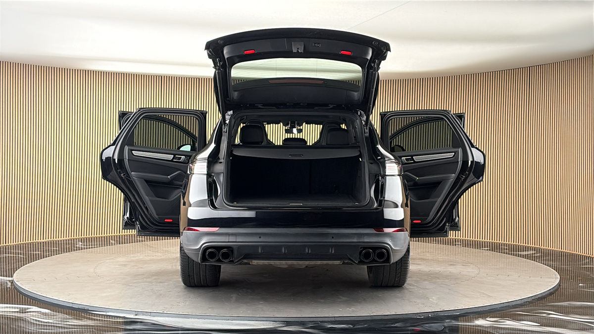 More views of Porsche Cayenne
