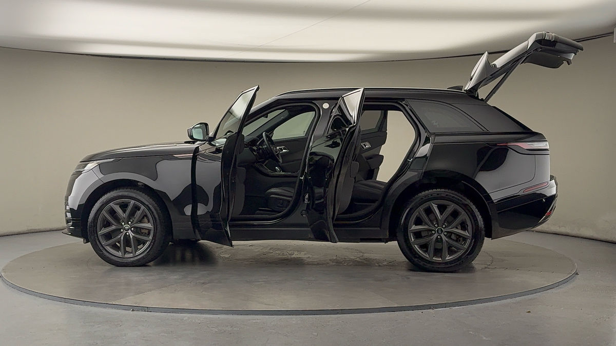 More views of Land Rover Range Rover Velar