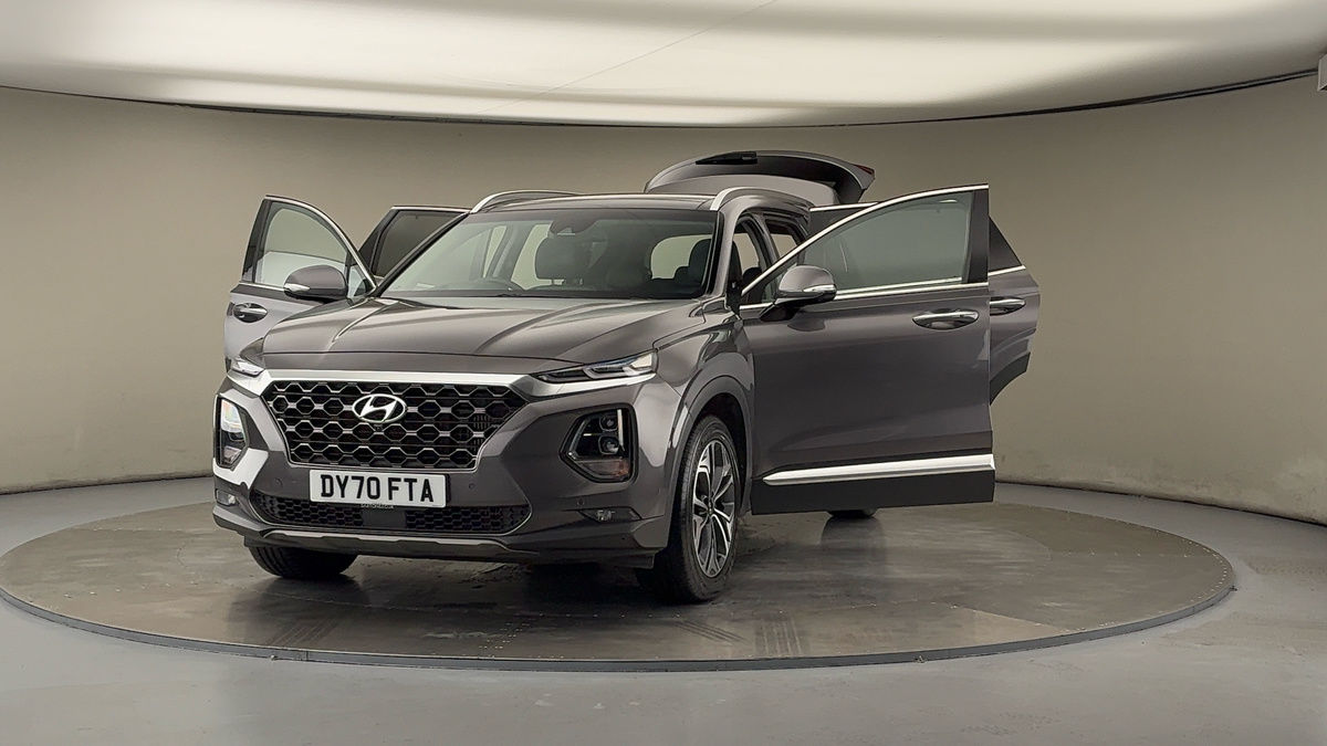 More views of Hyundai Santa Fe