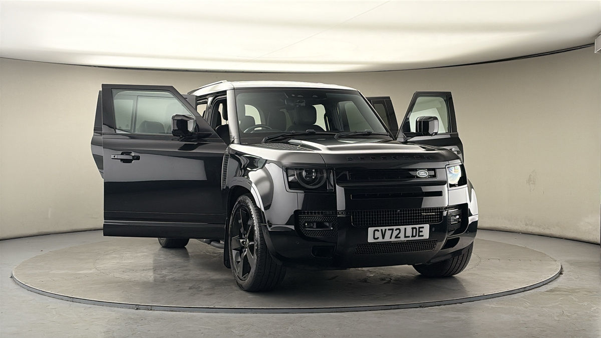 More views of Land Rover Defender 110