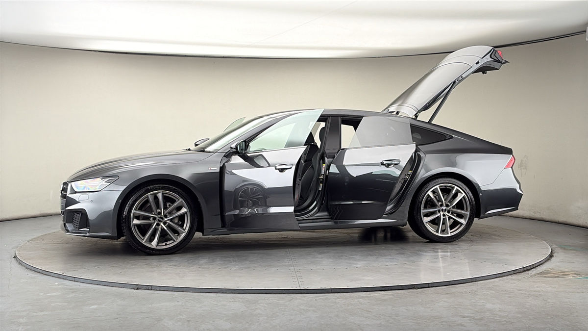 More views of Audi A7
