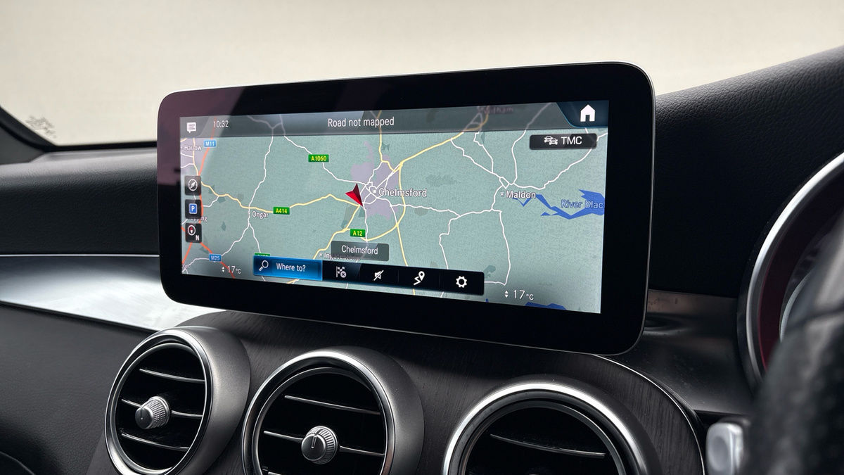 Mercedes-Benz GLC Image 17