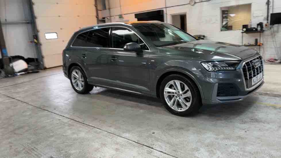 More views of Audi Q7