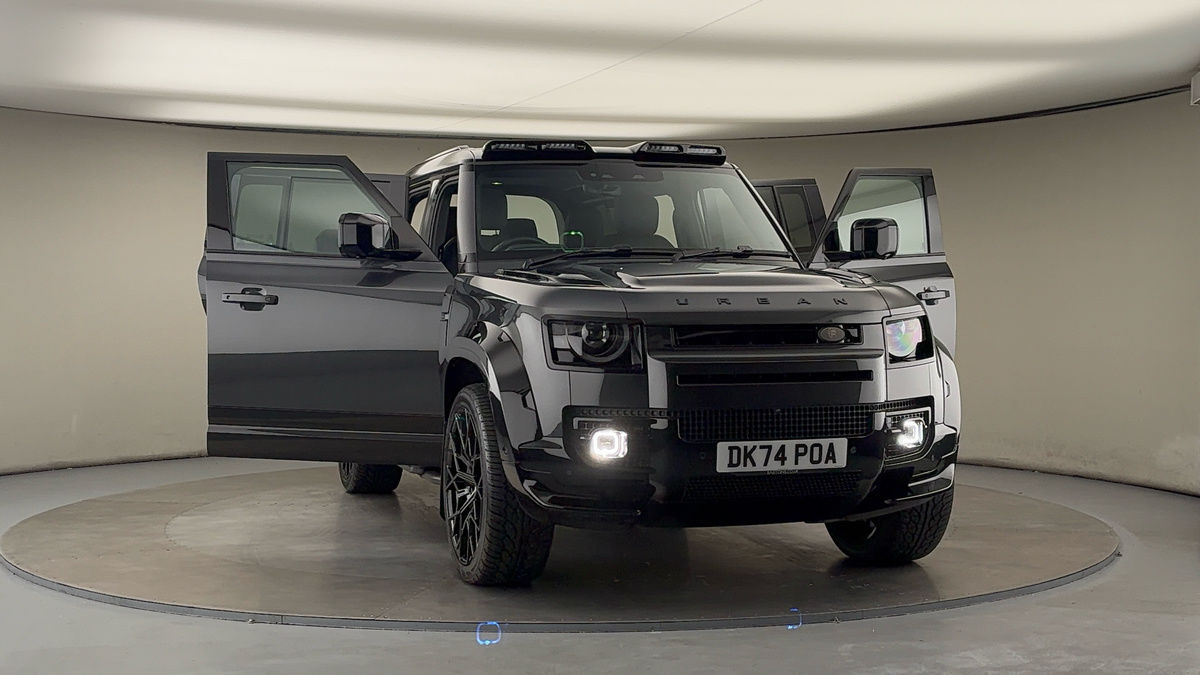 More views of Land Rover Defender 110