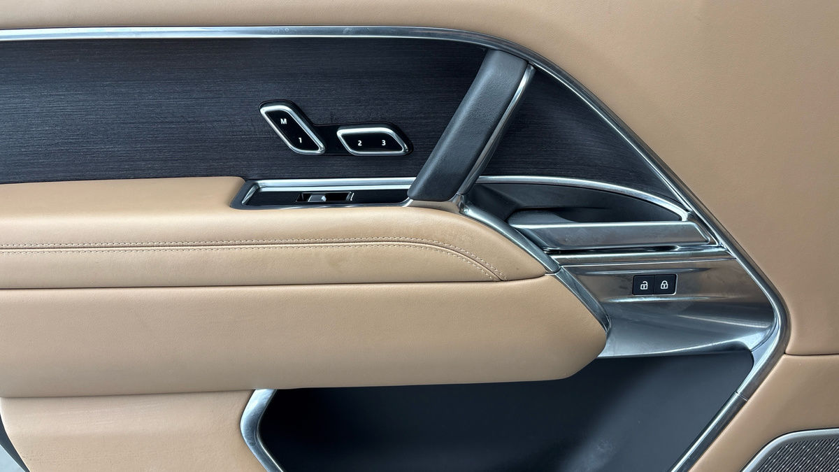Land Rover Range Rover Image 19