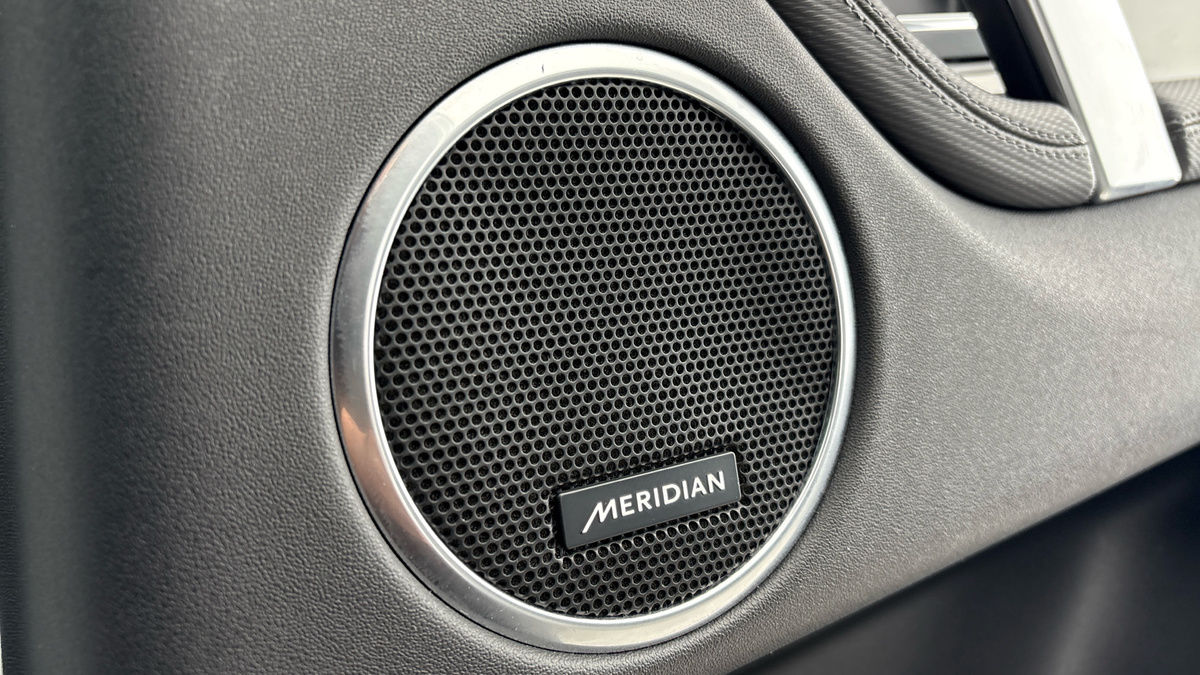 Land Rover Discovery Sport Image 25