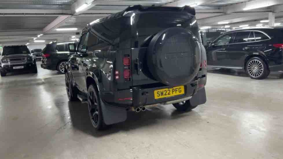 More views of Land Rover Defender 90