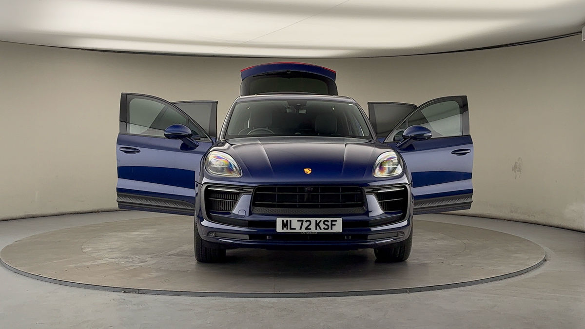More views of Porsche Macan
